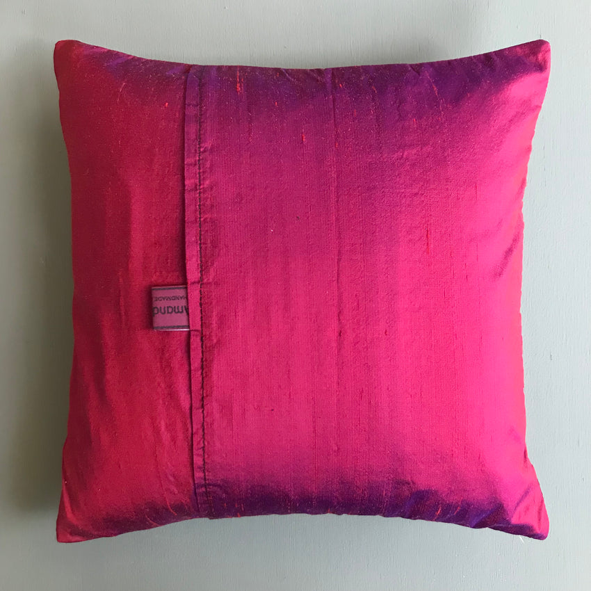 Stitchworth 1 magenta cushion