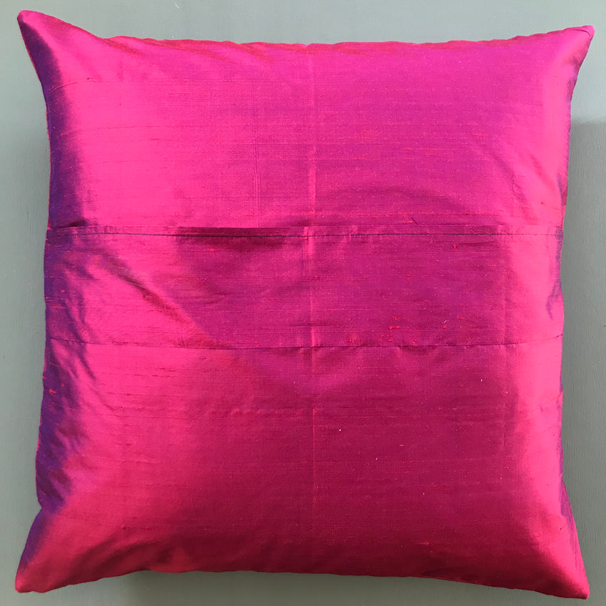 Stitchwort 1 large magenta cushion